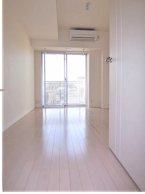 NISHI IKEBUKURO RESIDENCE リビング