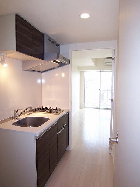 NISHI IKEBUKURO RESIDENCE キッチン