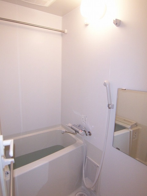 NISHI IKEBUKURO RESIDENCE 風呂画像