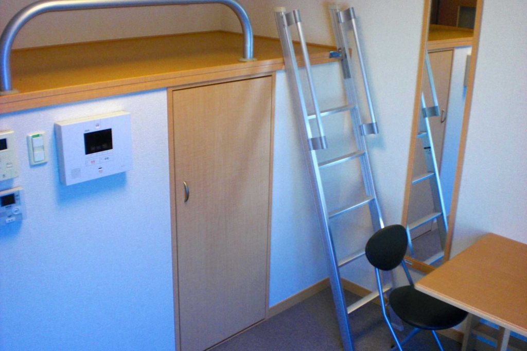 レオパレスラホンテーヌ リビング