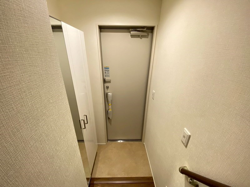 ヴィラ・シンビオーズ三軒茶屋 玄関