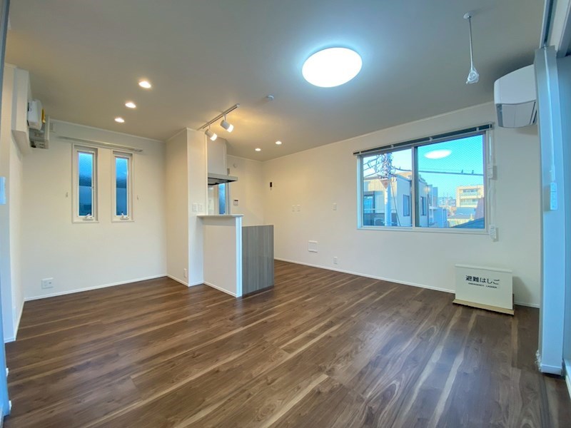 ヴィラ・シンビオーズ三軒茶屋 リビング