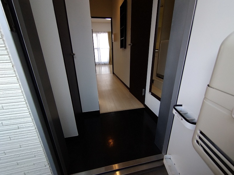 レオネクスト南青山 玄関