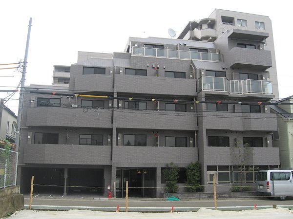 ルーブル祐天寺 401号室 外観