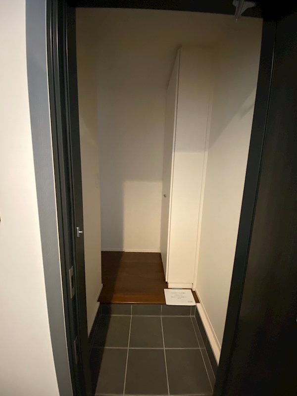 メゾンブラッシュ代々木上原   玄関