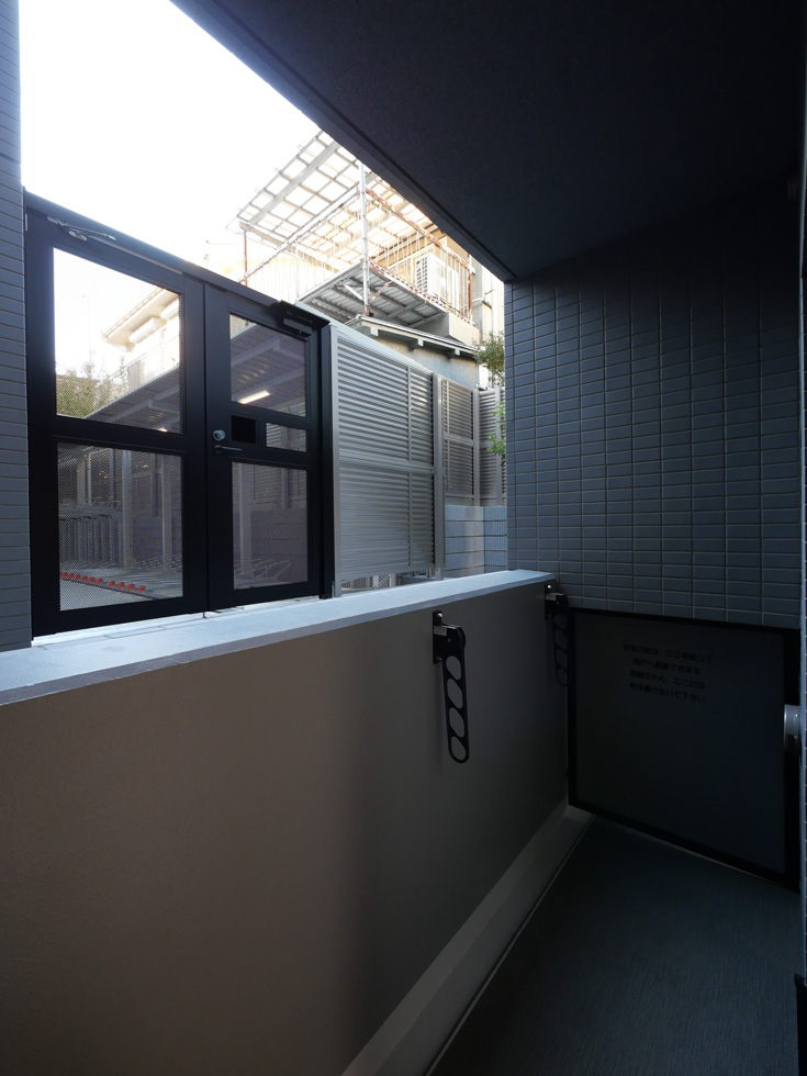 PREMIUM CUBE 中野富士見町 ベランダ