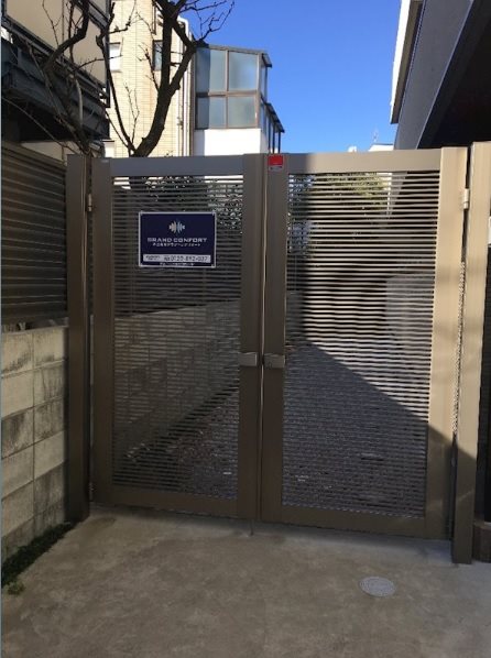 Nest下北沢 玄関