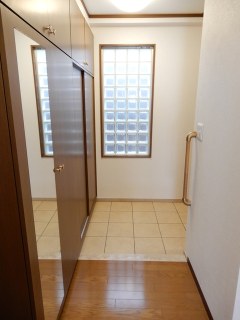 クレスト高円寺 玄関