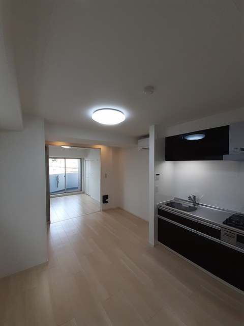 サンブルーム　赤坂 リビング