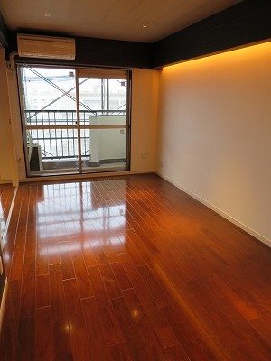 ライオンズマンション三宿 玄関