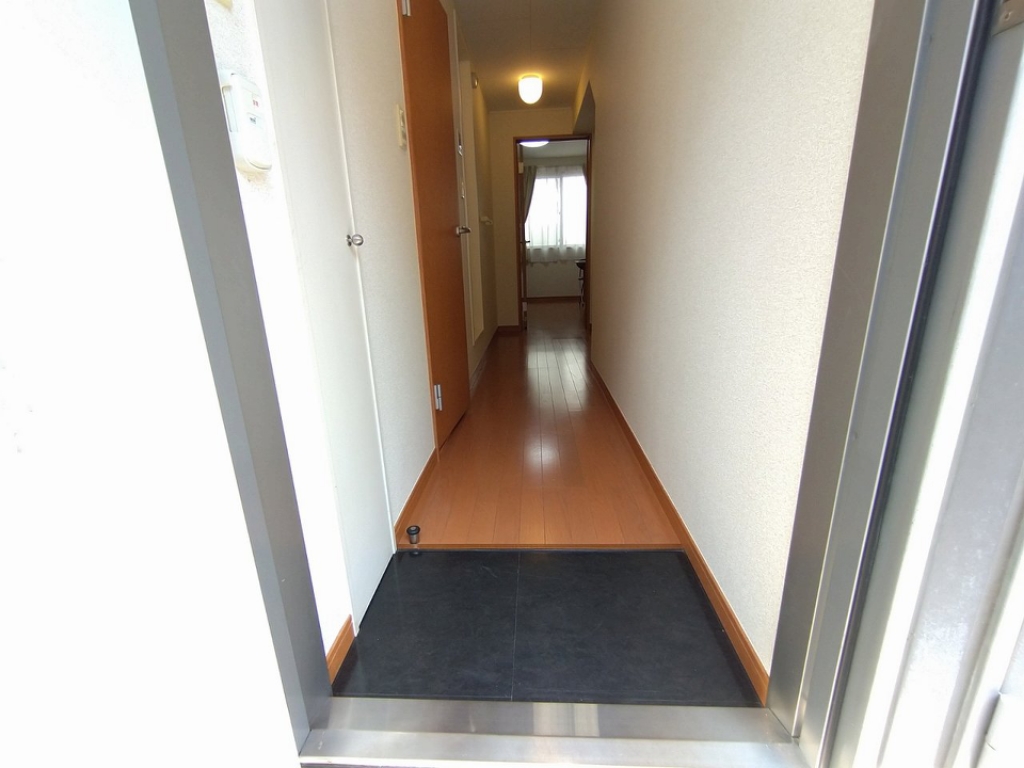 レオパレス中野坂上 玄関