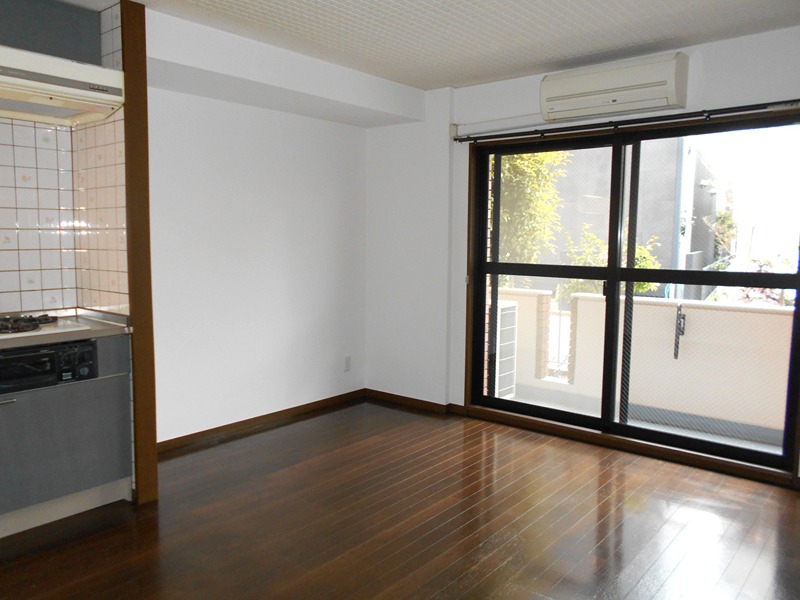 Ｖ・スクエアＳｕｇｉｔａ リビング