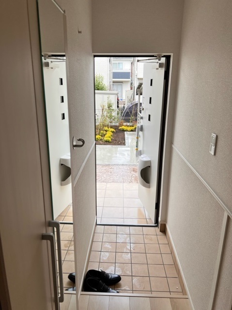 リバーサイドテラス 玄関