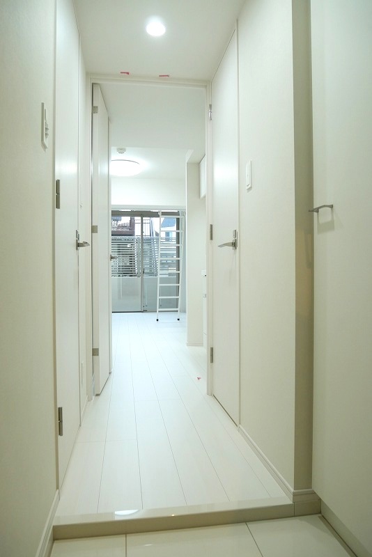 PREMIUM CUBE G 北新宿DEUX 玄関