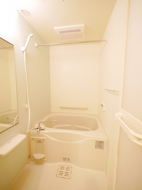 メゾン　ロワール 風呂画像