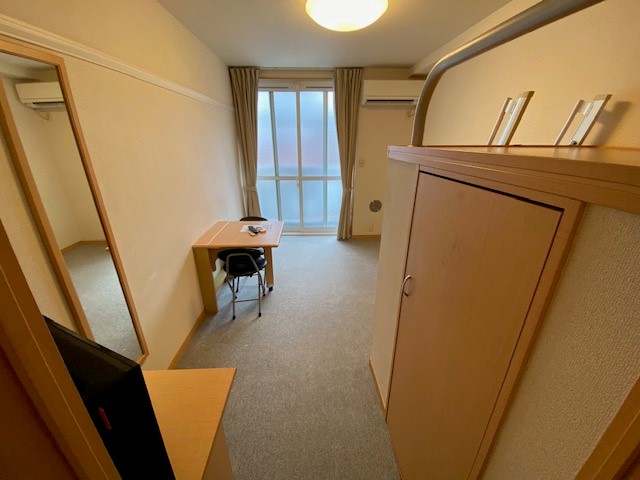 レオパレスサニーウェル　新井 リビング