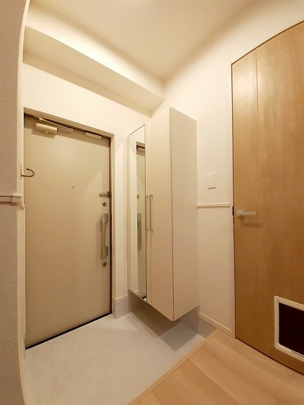 コート　デュ　ソミュール 玄関