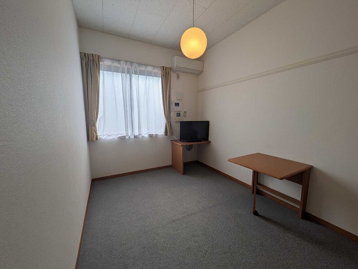 レオパレスフォンターナ リビング