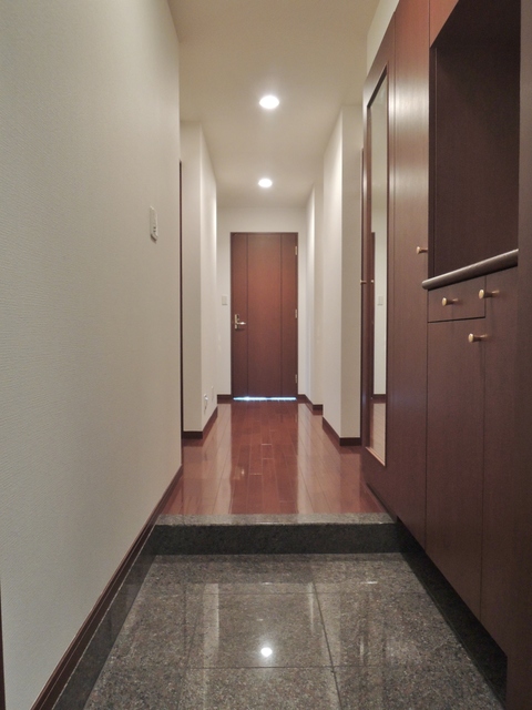 パレステージ成城 玄関