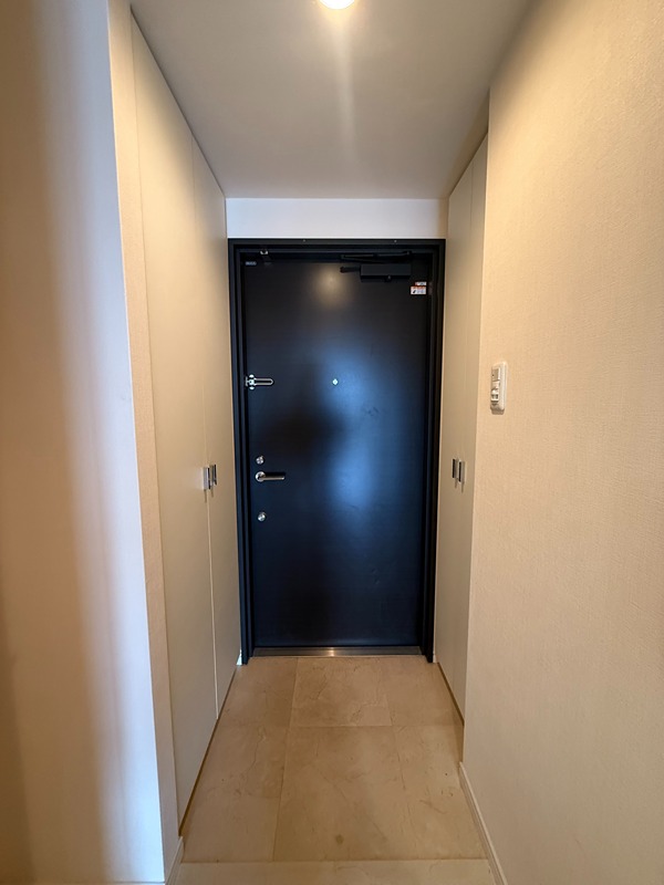 エスティメゾン代沢 玄関