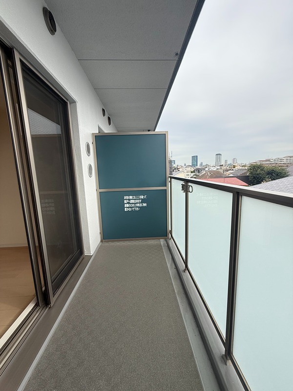 エスティメゾン代沢 ベランダ