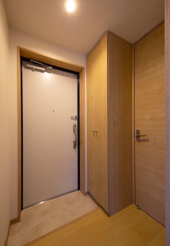 プラティーク桜新町 玄関