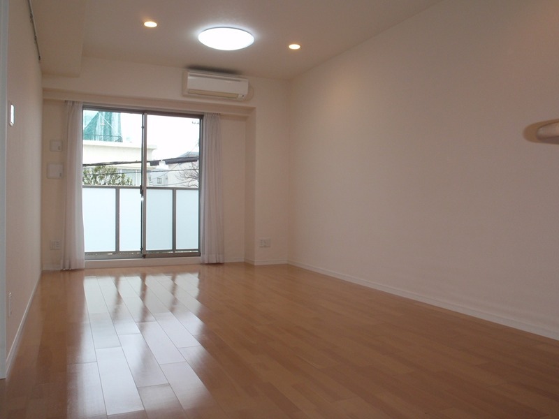 エスティメゾン代沢 リビング