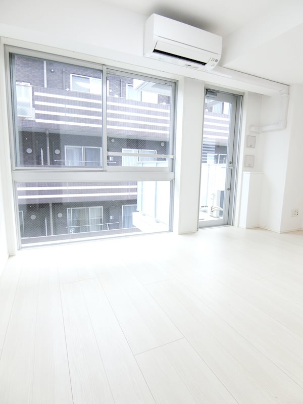 ディアレイシャス三軒茶屋  リビング