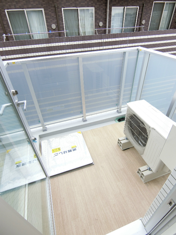 ディアレイシャス三軒茶屋  ベランダ