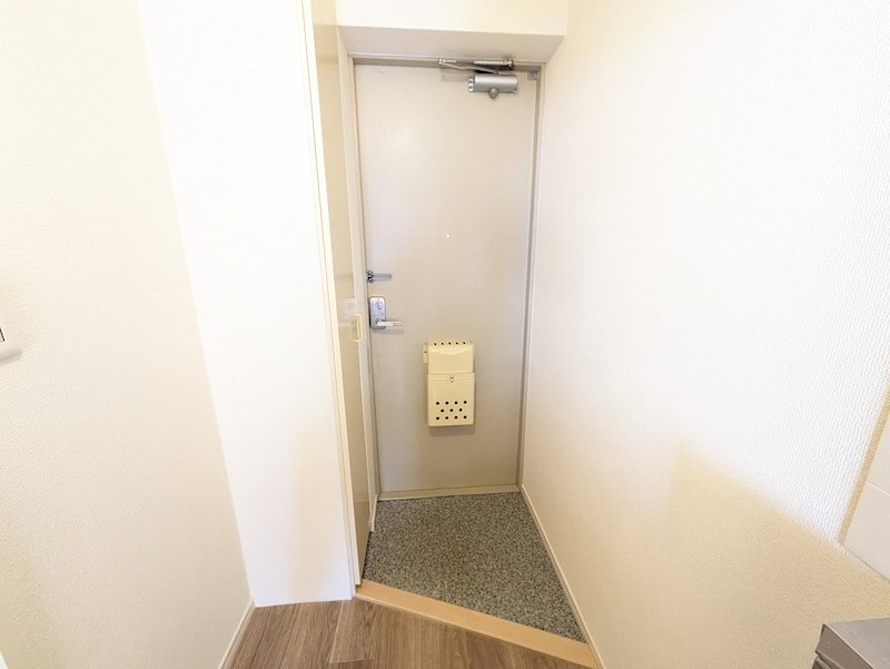 ドミールベルチェリー 玄関