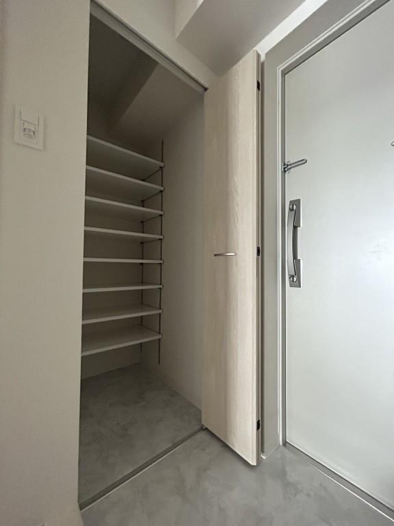 ALUNA 千歳船橋 玄関