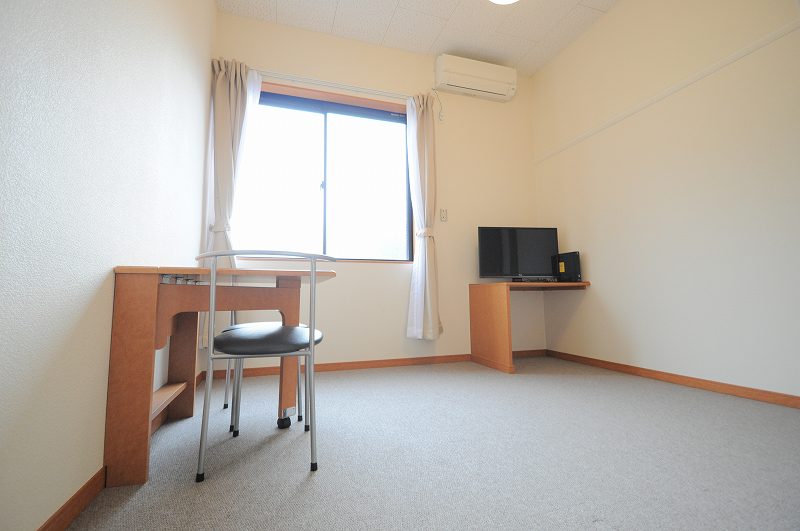 レオパレス桜 リビング