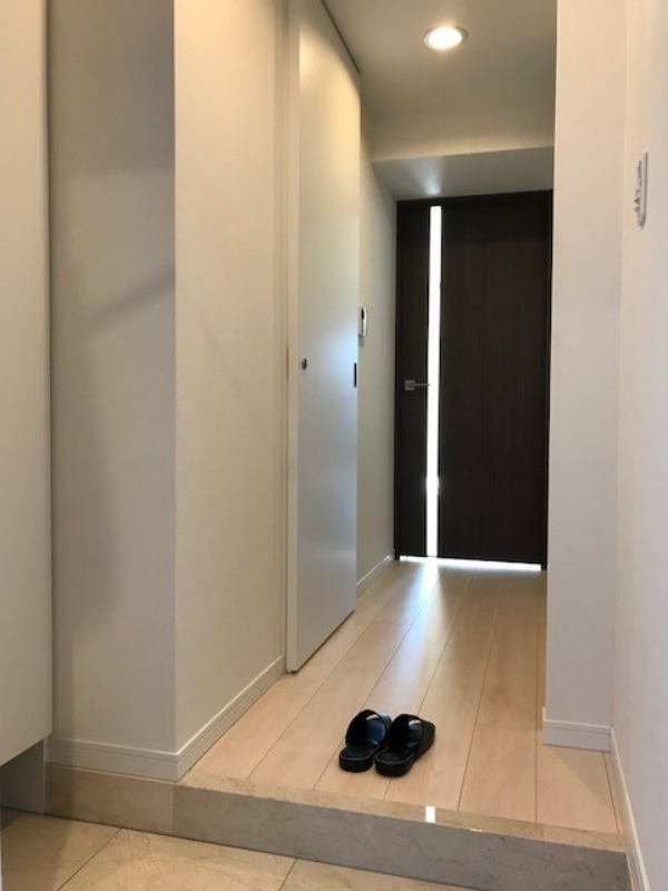 グランドコンシェルジュ三宿アジールコート 玄関