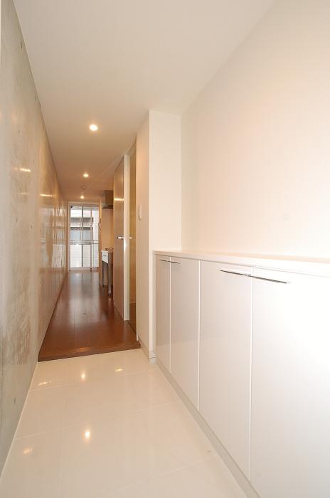 グランドコンシェルジュ都立大学 玄関