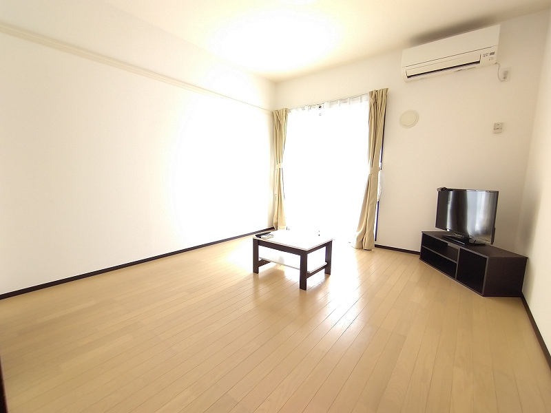 レオネクスト貞和 リビング