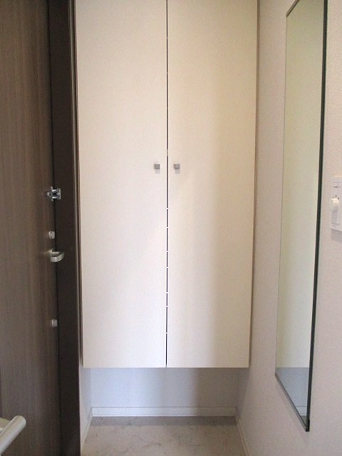 グランヒル白金 玄関