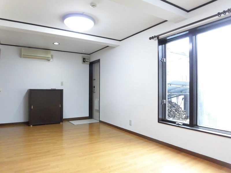 ウィング塩山 リビング