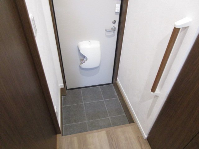 アルマコート千歳船橋 玄関