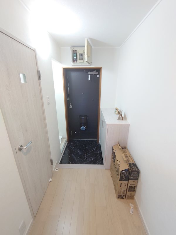 ライオンズマンション新宿原町 玄関