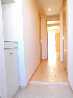 メゾンド・シャルマン 玄関