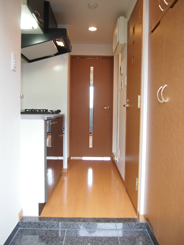 ルーブル新宿水道町 玄関