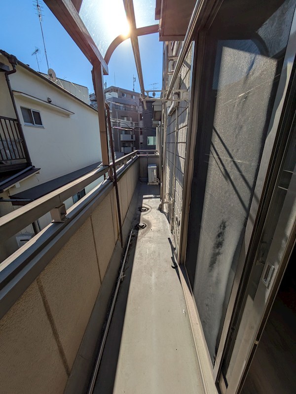 清水学生会館A館 ベランダ