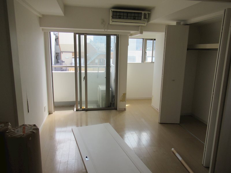 カスタリア新宿御苑 玄関