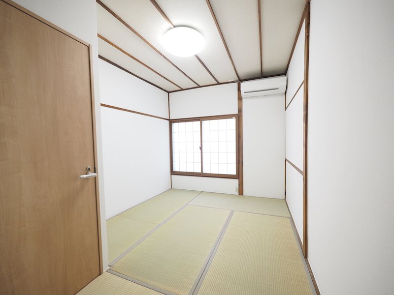 フルリノベーション済　幡ヶ谷戸建　リビング広々 リビング