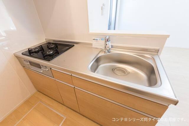 メゾン　アイティ　クイーン キッチン