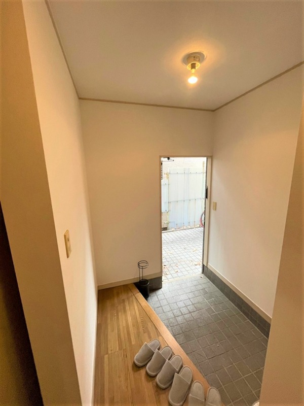 クレセンテ 玄関