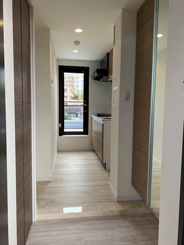 メイクスデザイン学習院下 玄関