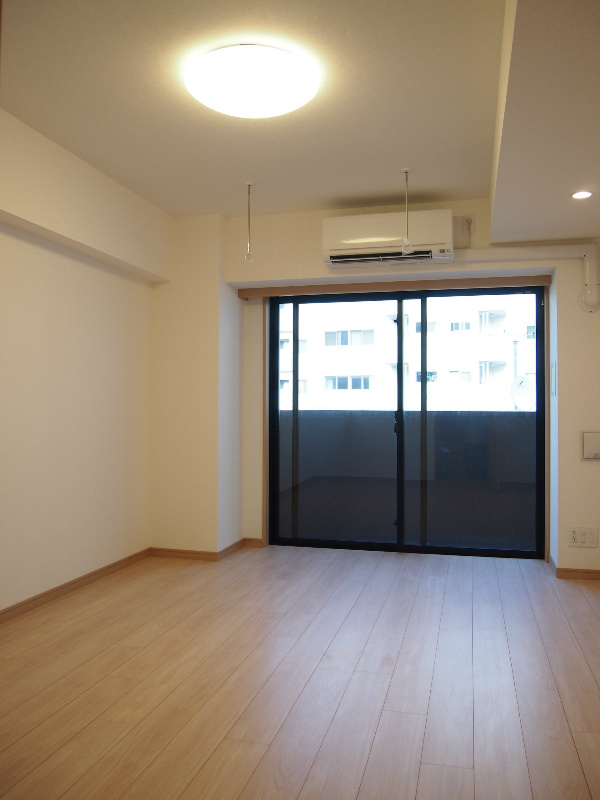 ルーブル泉岳寺前 リビング