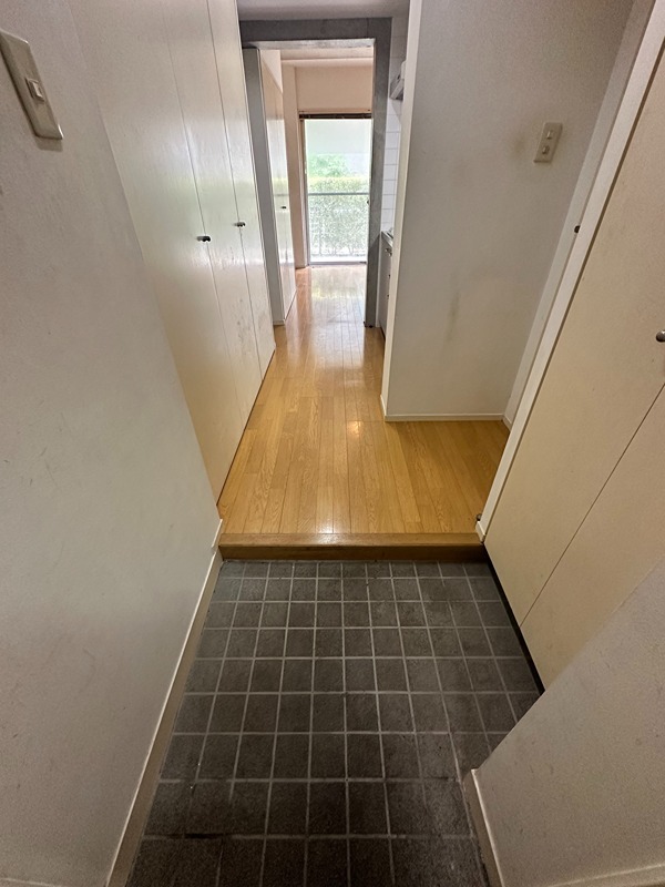 ラティエラ白金高輪 玄関