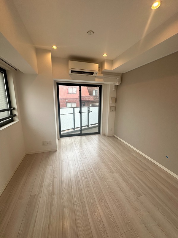 ラティエラ中野 リビング